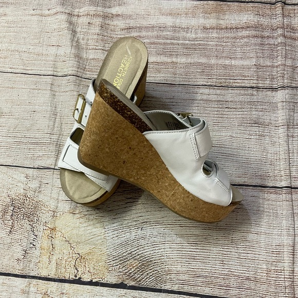 Kenneth Cole wedged sandal with Cork heel adjustable buckle on front Size 6.5 - Picture 1 of 7